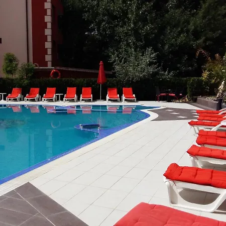 со спальней в апарт-отеле Bahami-residens Apartament