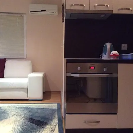 Apartament со спальней в апарт-отеле Bahami-residens